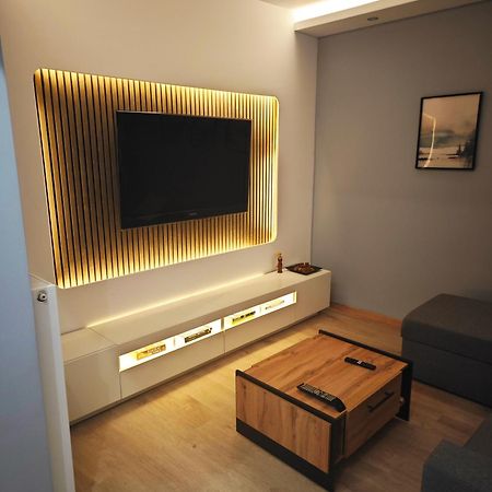 The Skeptic Home Thessaloníki Luaran gambar