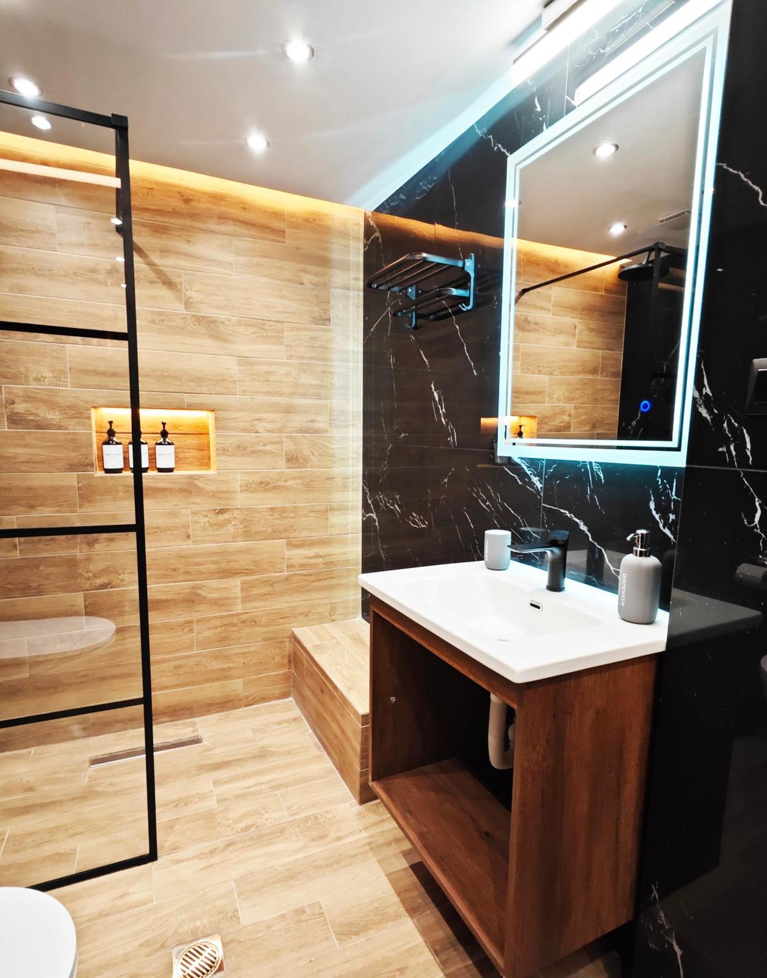 The Skeptic Home Thessaloníki Luaran gambar